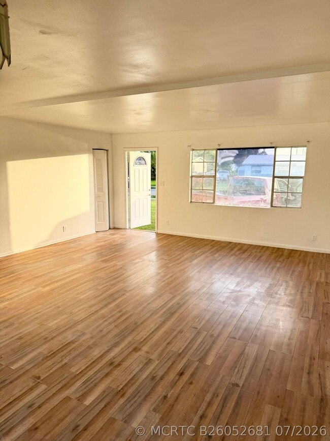 265 SW 11th Ave