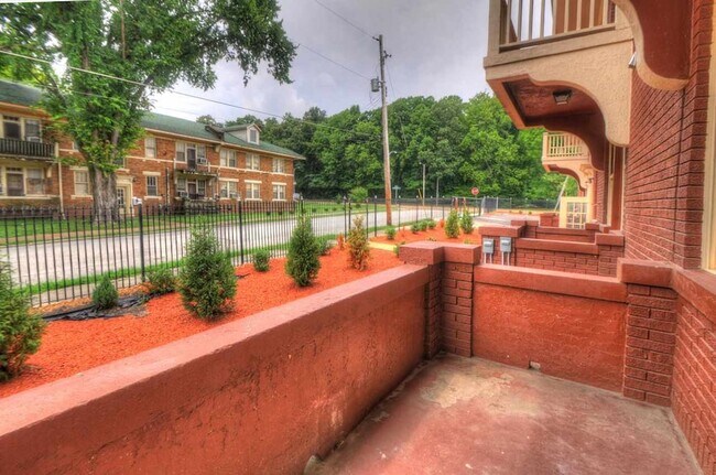528 E Parkway N Unit 9