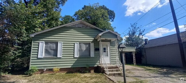 Building Photo - 2405 S Linden St Rental