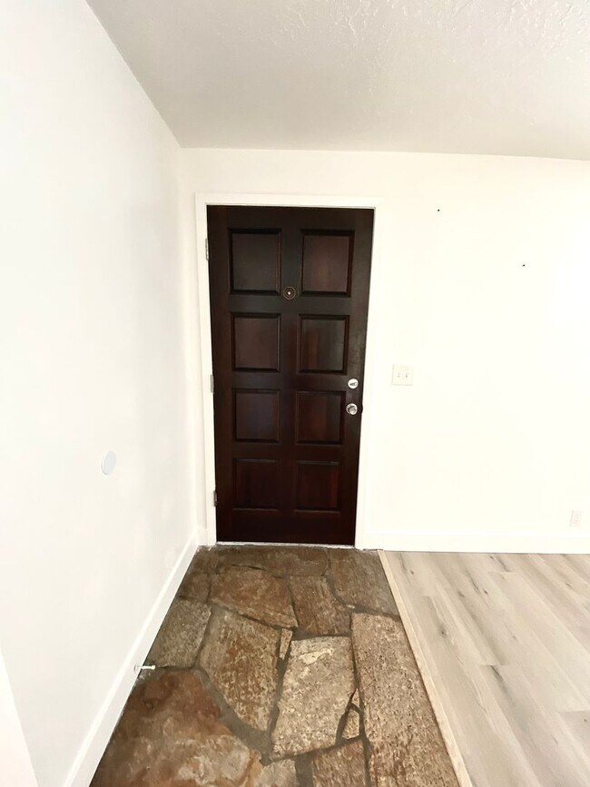 Photo - 3 bedroom 2 Bath 2 Car Garage Single Level Home near Micron and BSU