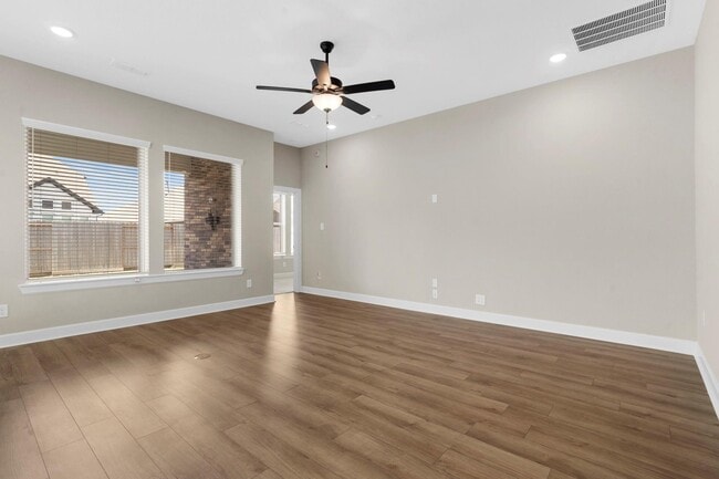 Photo - 18303 Bluebird Br Ln