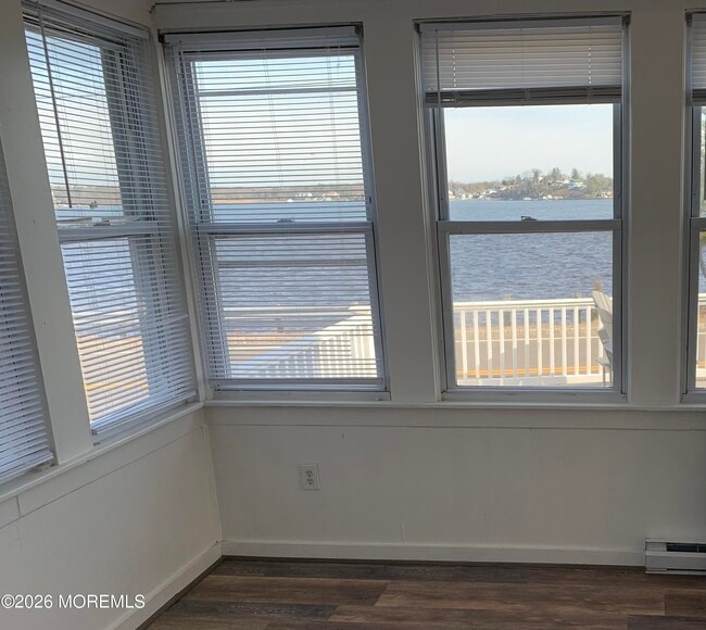 Photo - 729 Riverside Dr Unit A