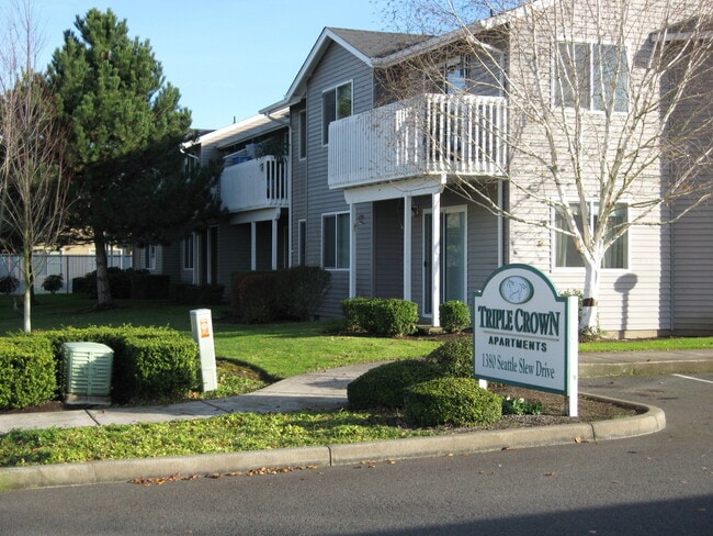 Photo - 167-Triple Crown Apts