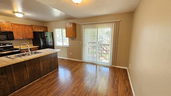 Photo - 3234 S Dudley St