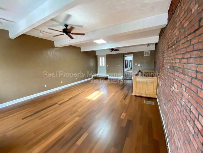 Photo - 1912 Jane St Unidad 2