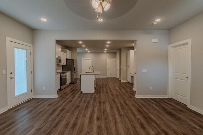 584 N Salem Rd