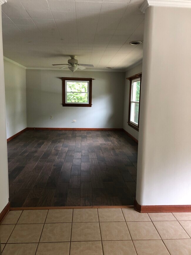 Photo - 834 Athens Dr