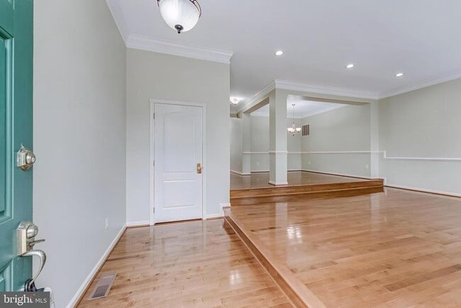 43619 Pickett Corner Terrace