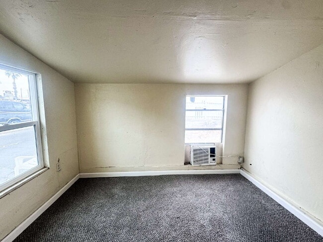 For Rent: 1-bedroom, 1-bathroom home in Yuma