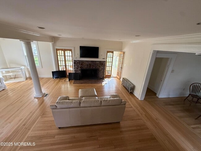 Photo - 210 N Lincoln Ave