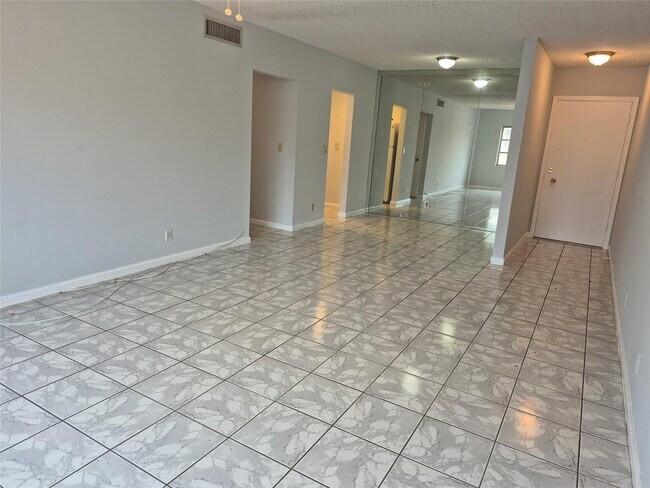 Photo - 5840 NE 22nd Way Unit 707