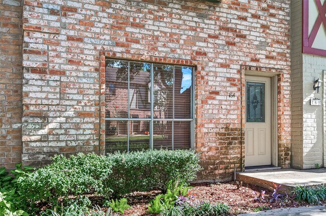 Photo - 14707 Barryknoll Ln Unidad 164