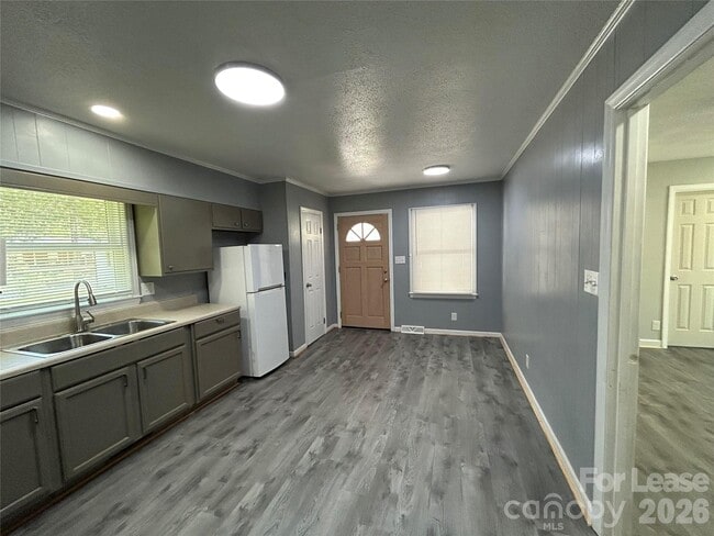 5006 Myers Rd