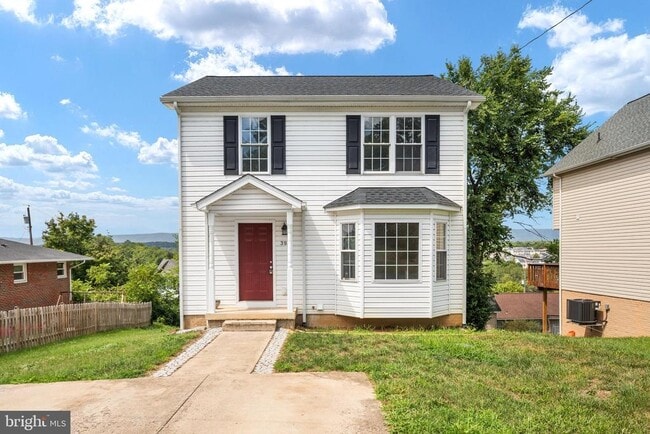 395 Stonewall St