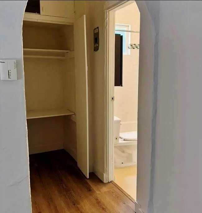 Photo - 806 N Poinsettia Pl Unidad 808