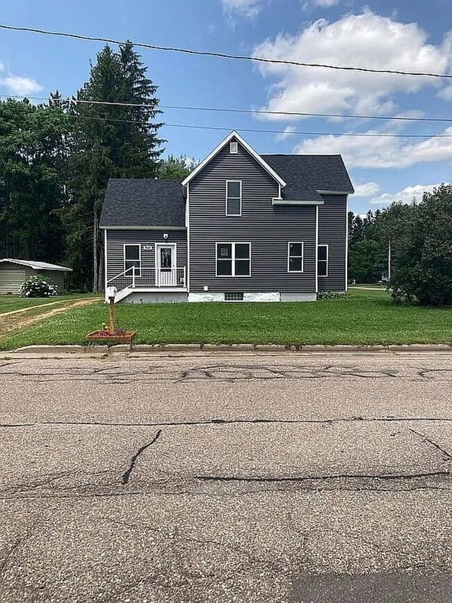 Building Photo - Click the “Apply Now” button or email wapmrentals@gmail.com for a prompt response.