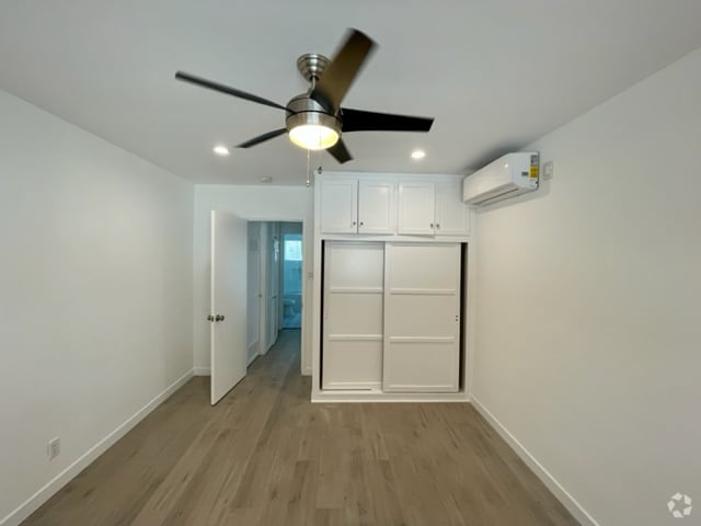 Building Photo - 2140 Beachwood Dr Rental