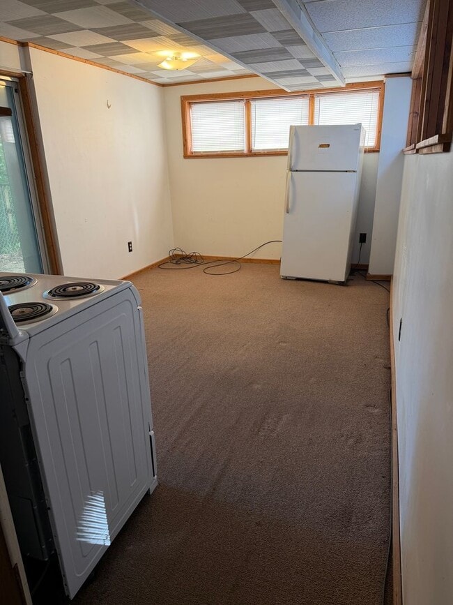 300 Vincennes Ave Unit 2