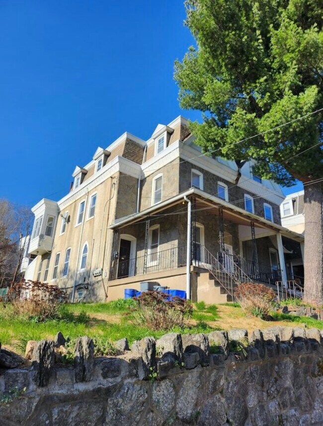 Photo - 163 Sumac St Unidad #2