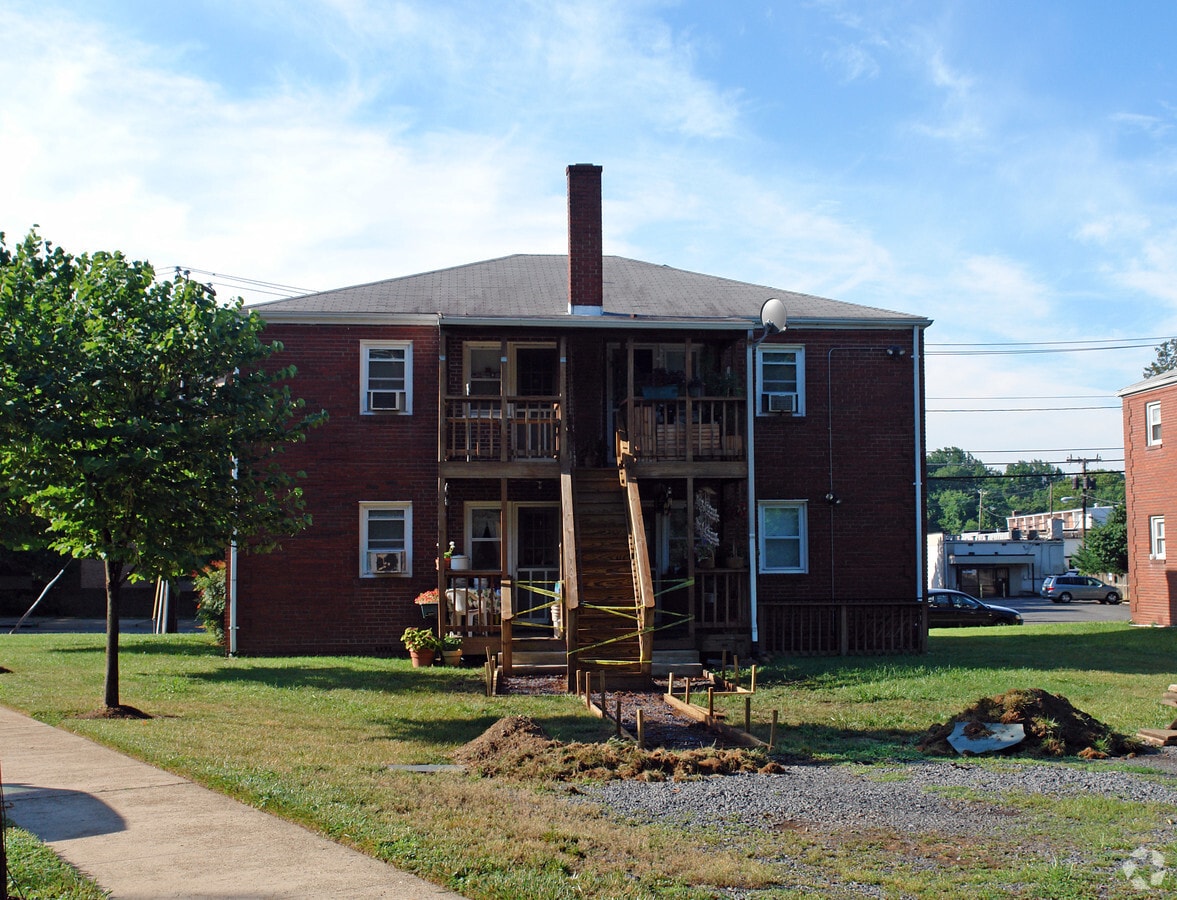 Photo - 300 S Maple Ave