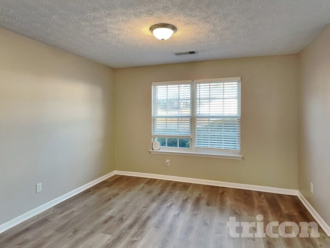 Photo - 5251 Miranda Way