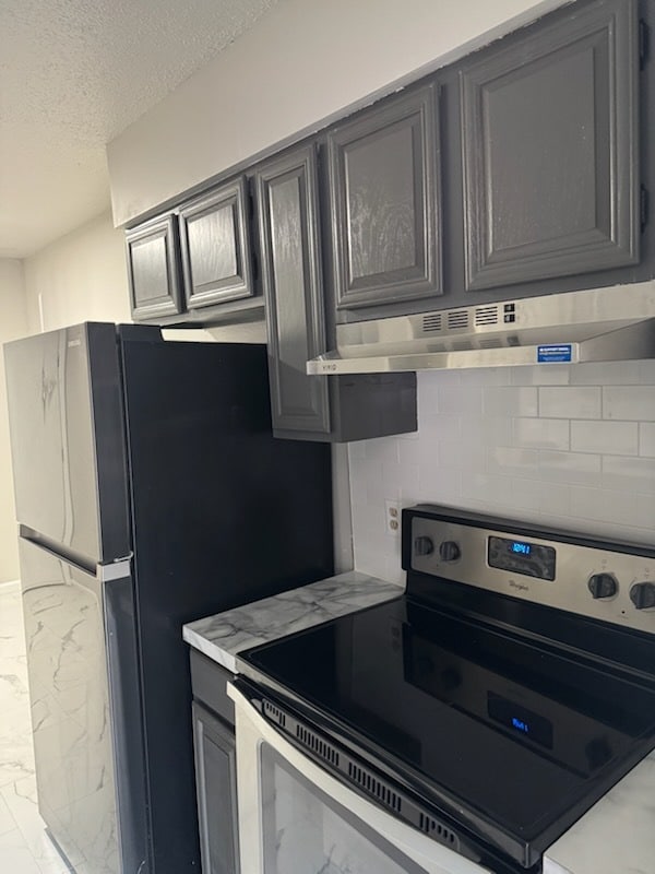 817 N Burdick St Unidad D