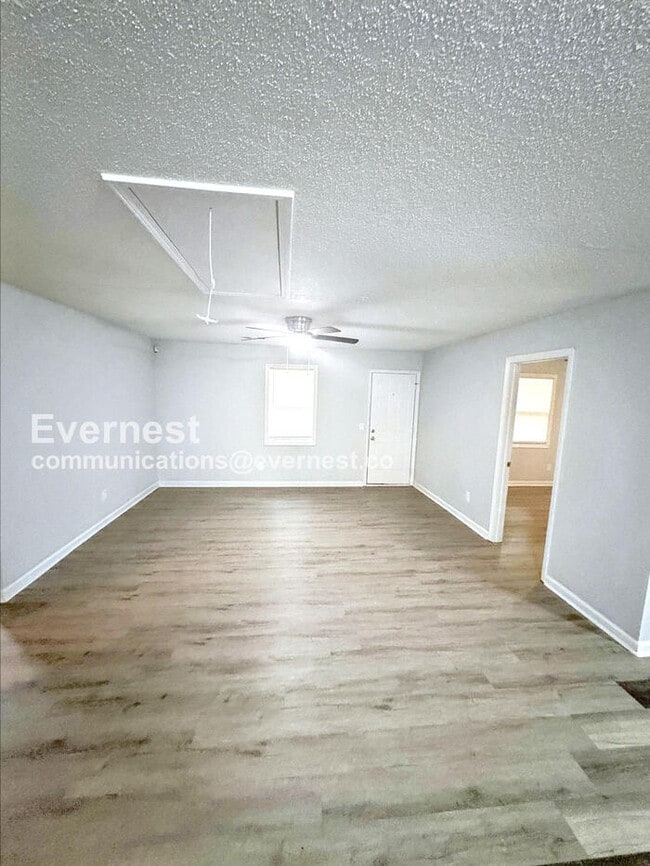 Photo - 727 W Creek Cir