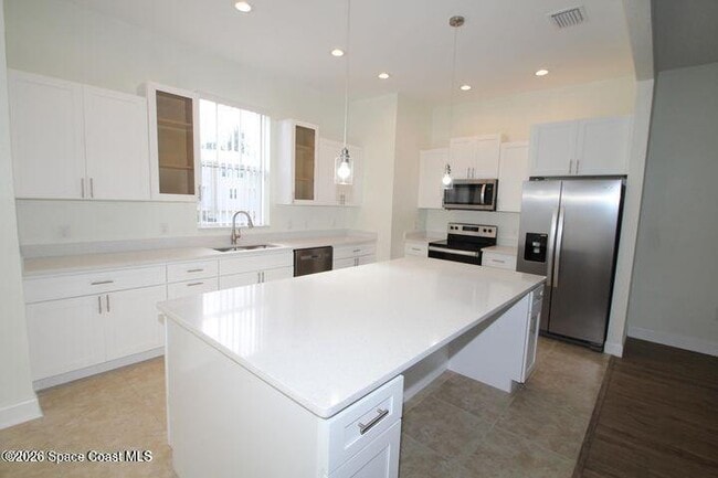 Photo - 890 Vignoles Ave NE Unidad 3