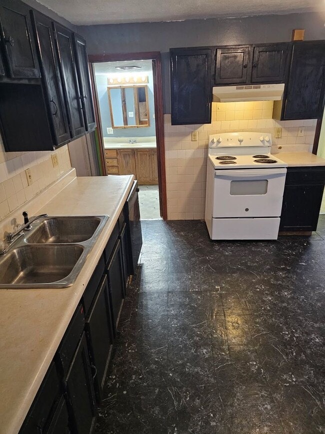 Photo - 3 Bedrooms, 2 Bath Home in South Bend IN