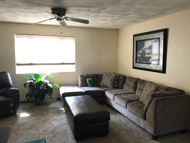 Photo - 2614 Magnolia St