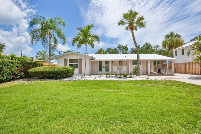 211 Island Cir