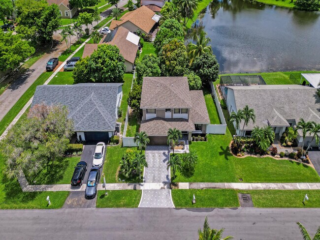 Building Photo - 9610 Dunhill Dr Rental