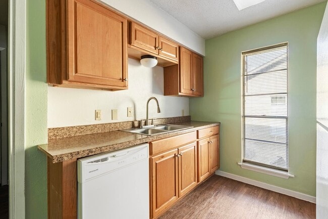 Photo - 309 Blake Dr