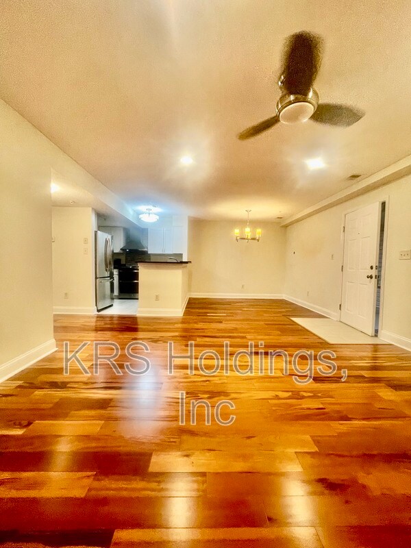 Photo - 6917 Mary Caroline Cir Unidad H