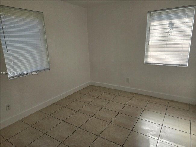 408 NW 8th St