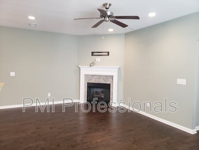 Photo - 2293 Cason Ln