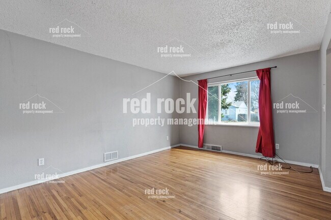 Photo - 1817 N Smith St