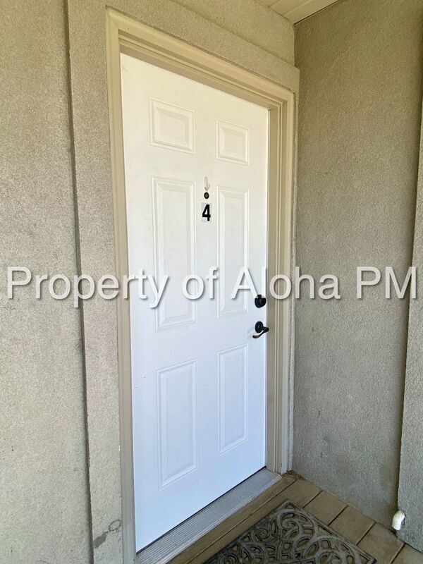 Photo - 1053 W Pine Ave