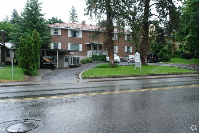 Monroe Apartments!