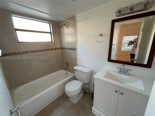Photo - 3410 Foxcroft Rd Unit 101