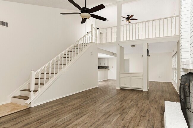 Photo - 30 Berryfrost Ln