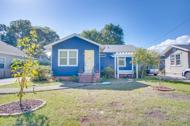 Photo - Coming Available 2/6 – 3-Bedroom, 1-Bathroom Cottage in East Hill with Solar Power & Wraparound D...