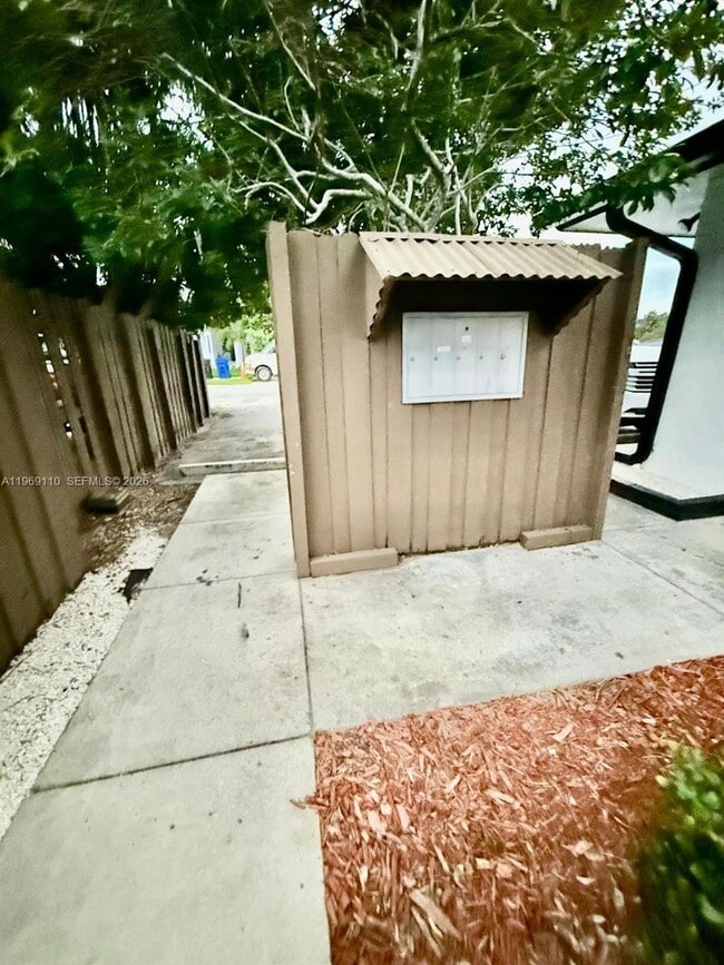 Photo - 1240 NE 12th Ave Unit 1