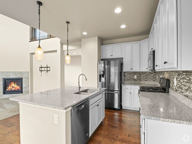 Building Photo - Stunning 4-Bed, 3-Bath Home