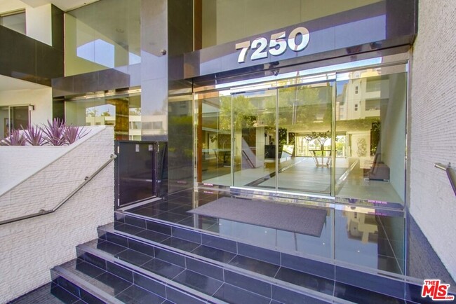 Building Photo - 7250 Franklin Ave Unit 702 Rental