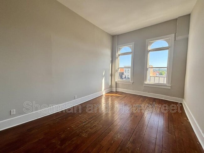 Photo - 1030 Broad St
