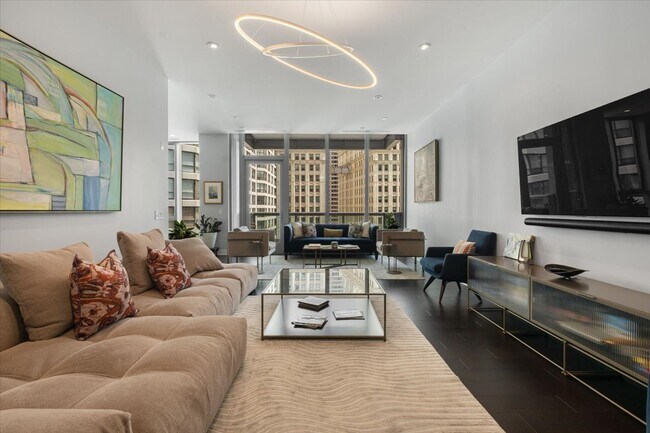 Photo - 403 N Wabash Ave