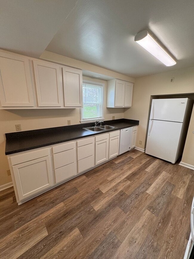 Photo - 3881 Burkey Rd