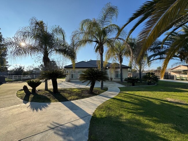 Photo - Spacious home with a pool! MOVE IN SPECIAL