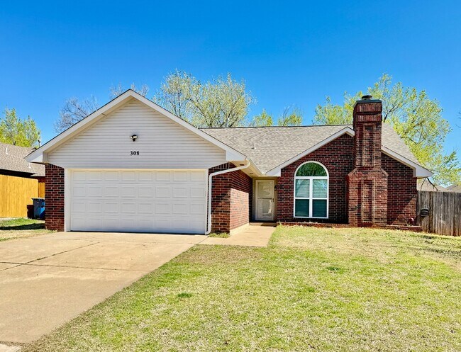 Building Photo - 308 N Lockeport Dr